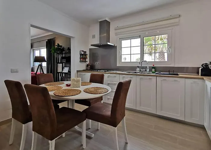 Prázdninový dům Casa Helena Del Mar *